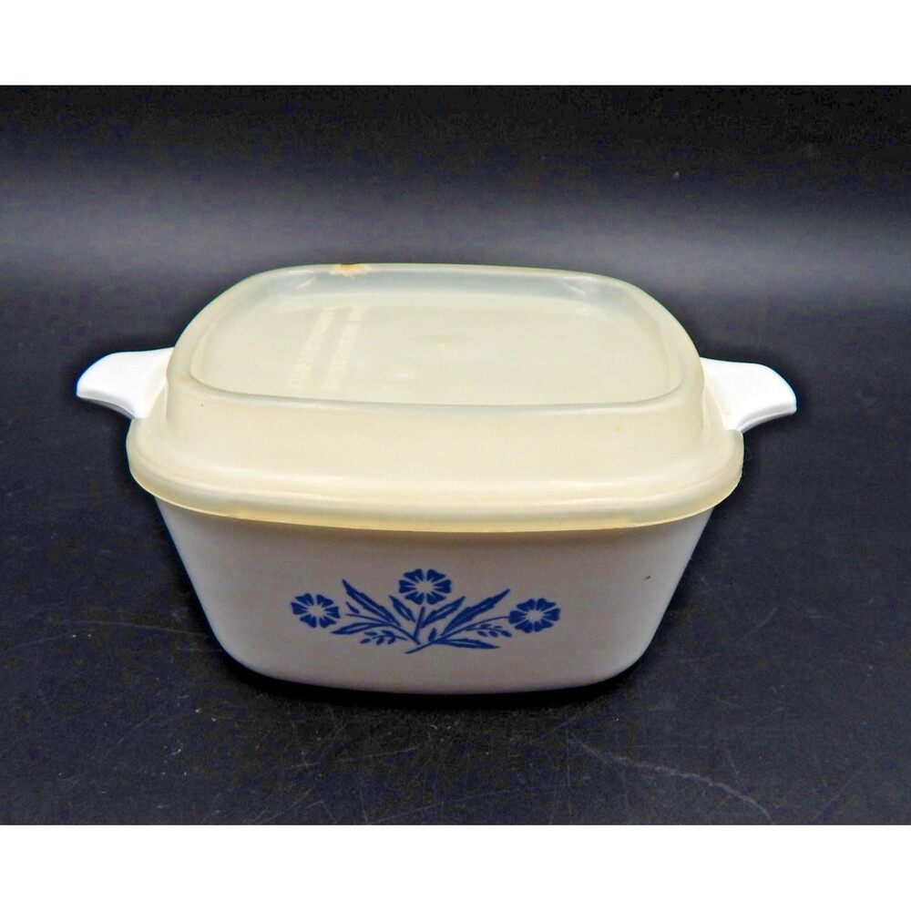 Vintage Corning Ware Blue Cornflower P-43-B Casserole Dish 22 Oz Storage Lid